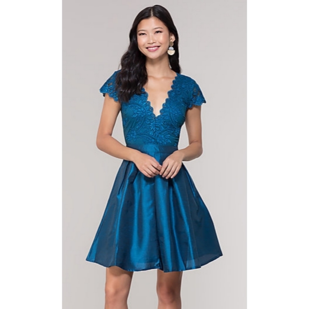 Medium Teal Lace Homecoming/Prom Dress